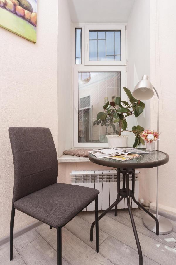 Comfortable Apartment In The Very Center Of โอเดสซา ภายนอก รูปภาพ